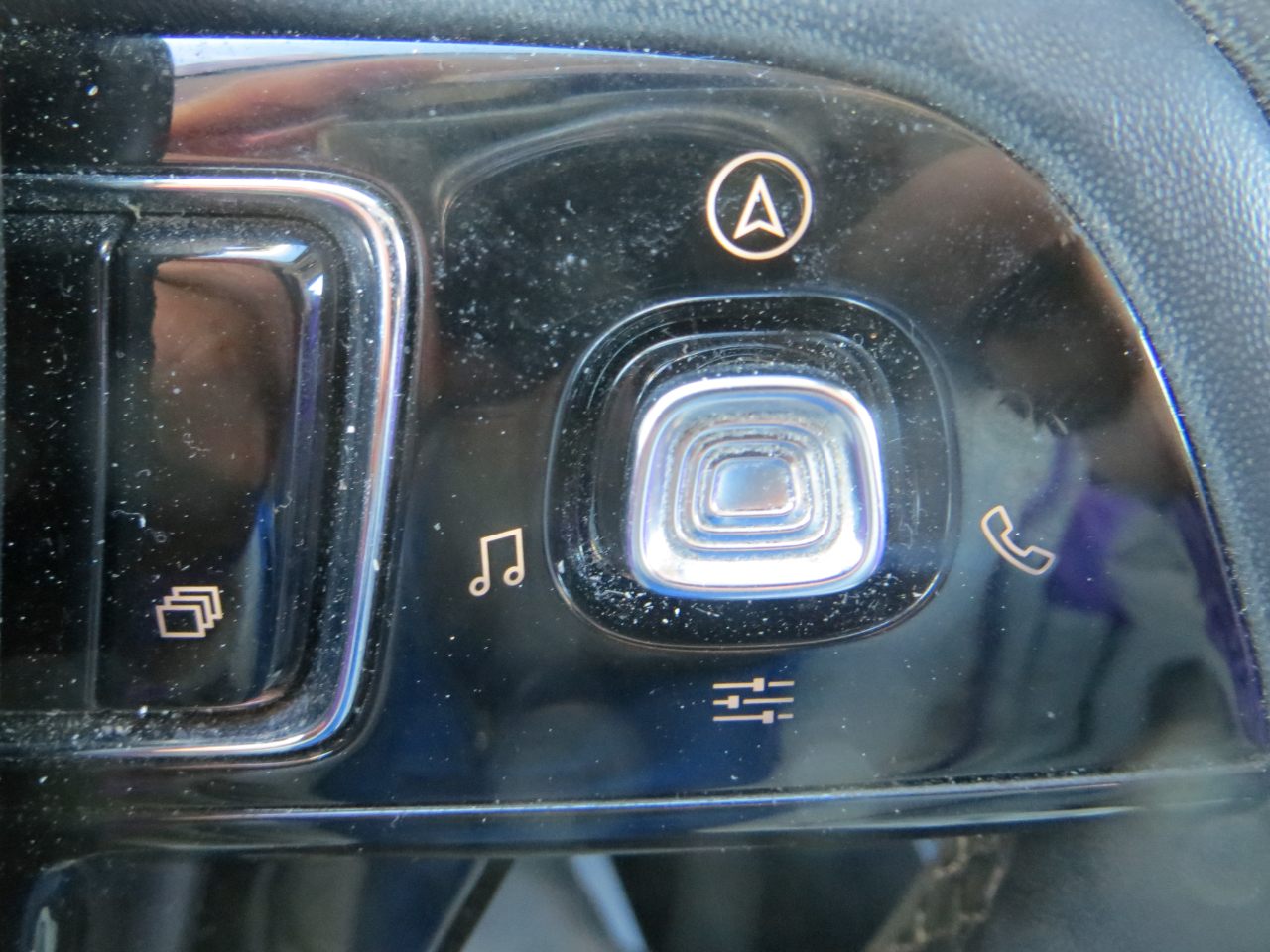 Lincoln Aviator Standard AWD 2023