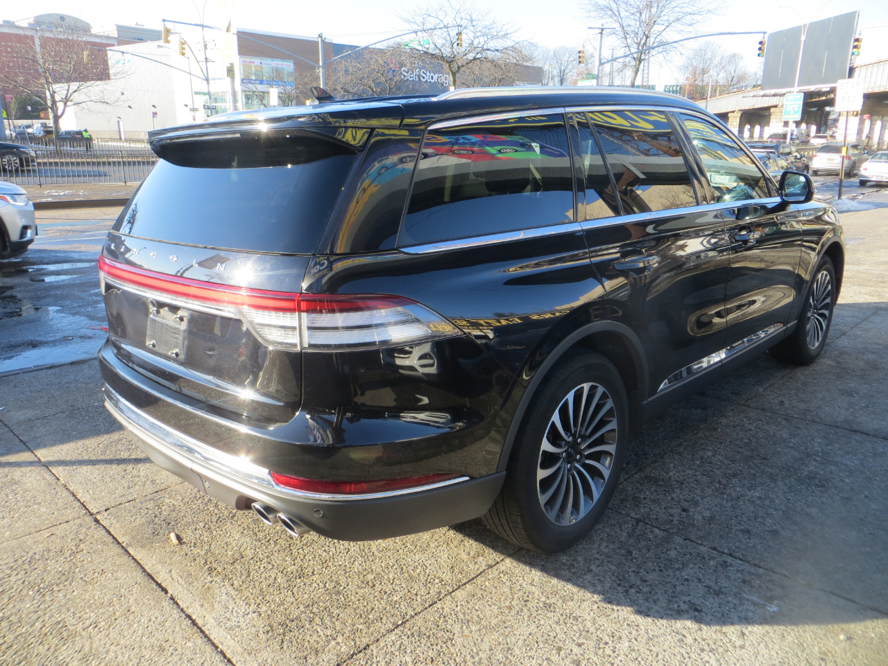 Lincoln Aviator Standard AWD 2023