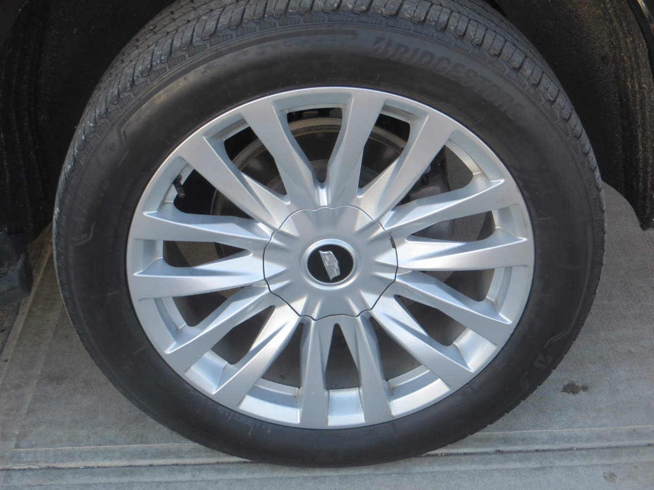 Cadillac Escalade ESV Luxury 4WD 2023