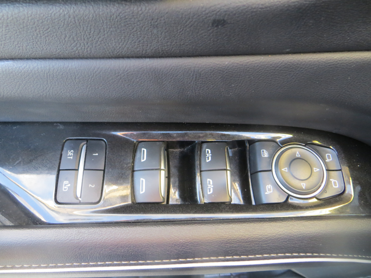 Cadillac Escalade ESV Luxury 4WD 2023