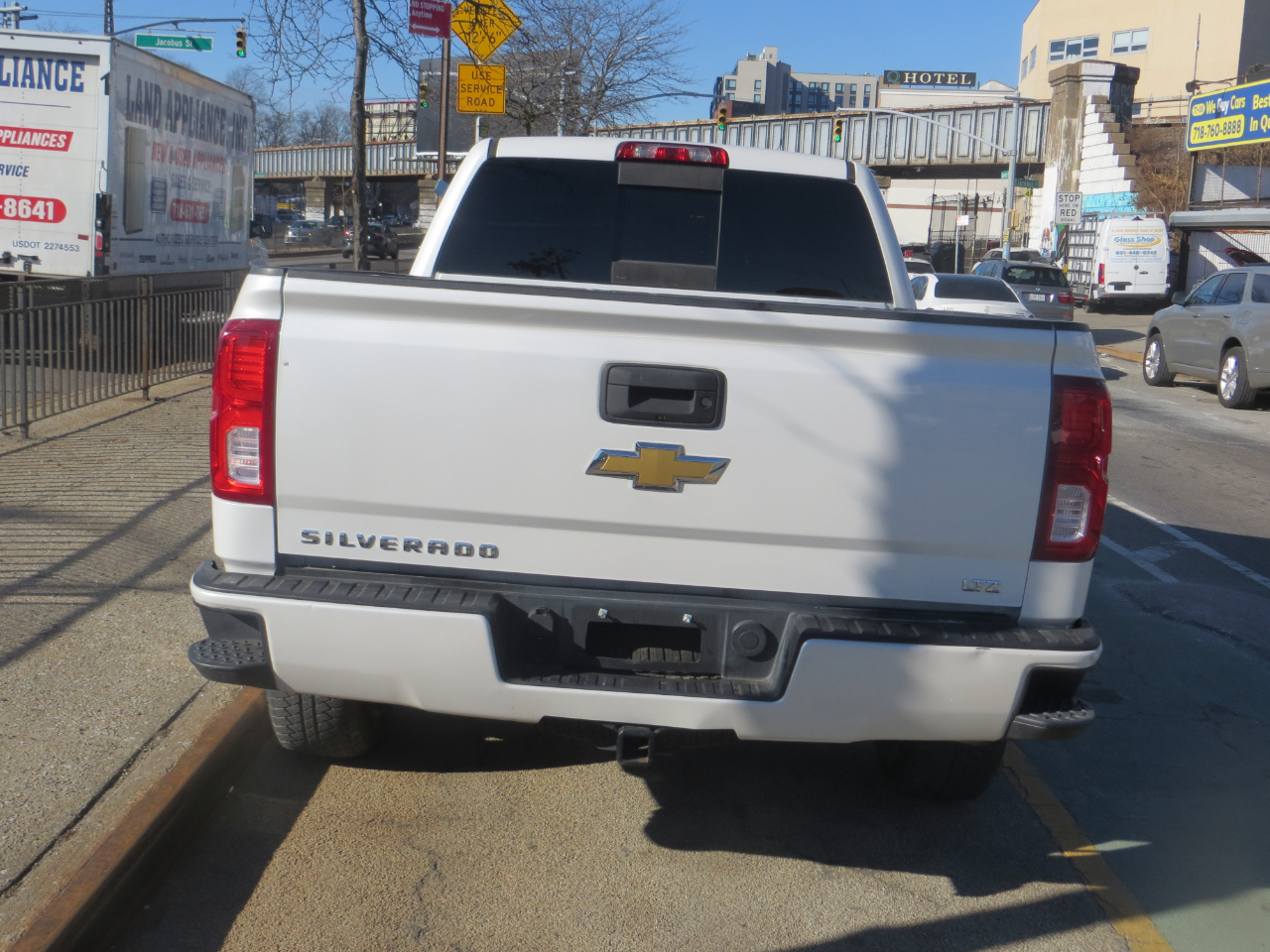 Chevrolet Silverado 1500 LTZ Crew Cab 4WD 2018