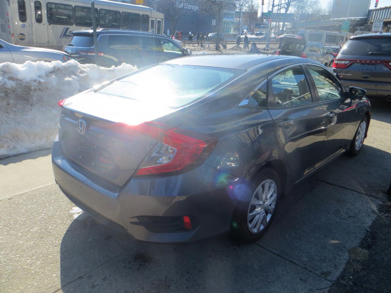 Honda Civic LX Sedan CVT 2018