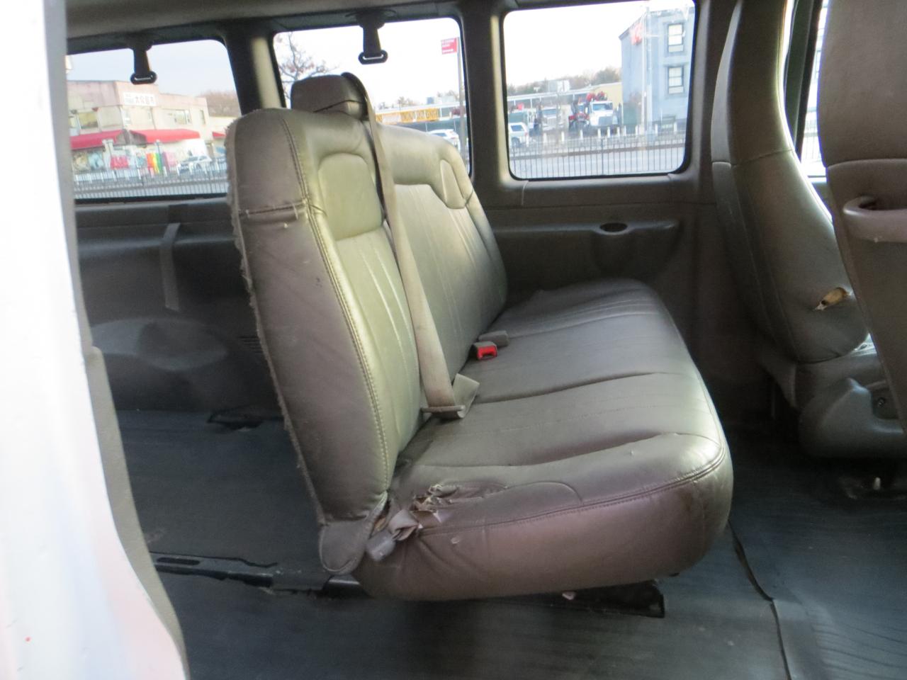 Chevrolet Express LS 2500 2016