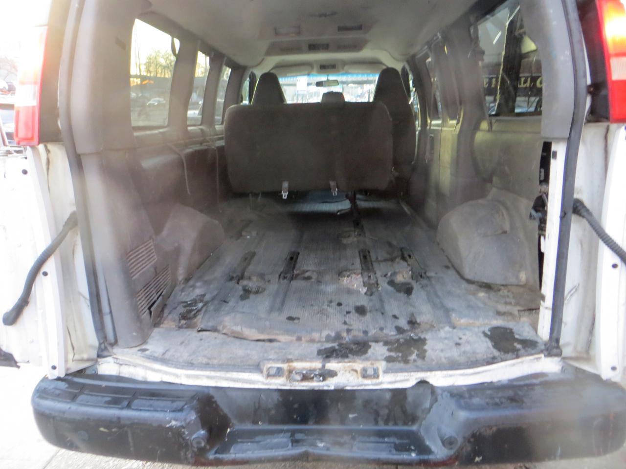 Chevrolet Express LS 2500 2016