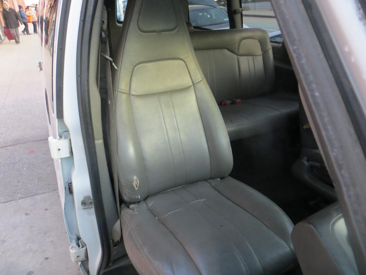 Chevrolet Express LS 2500 2016