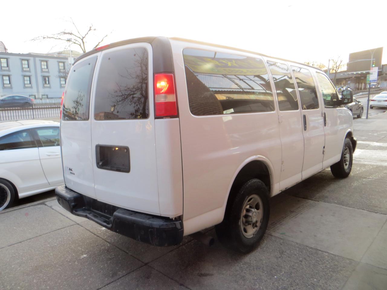 Chevrolet Express LS 2500 2016