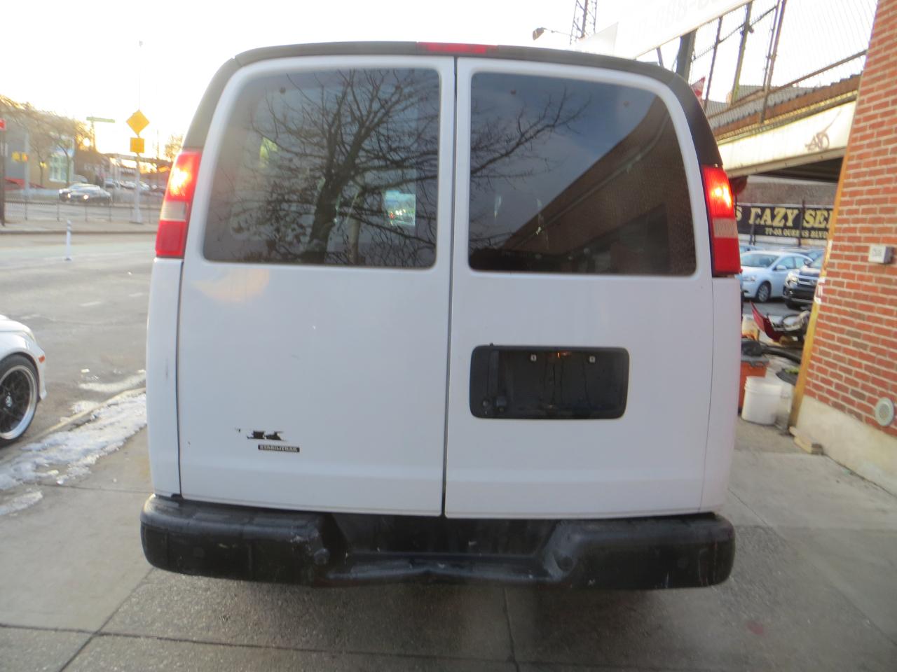 Chevrolet Express LS 2500 2016