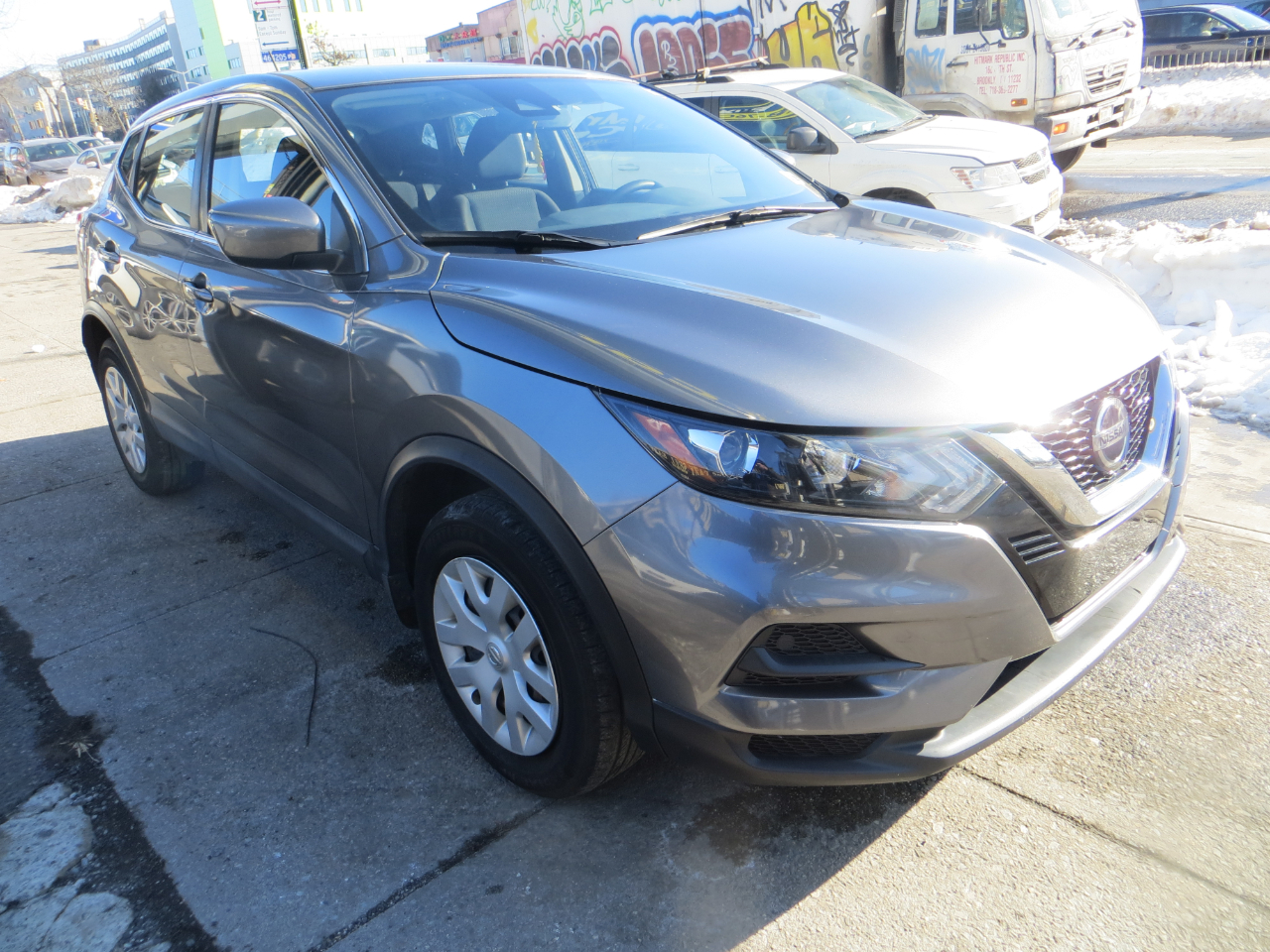 Nissan Rogue Sport S 2020