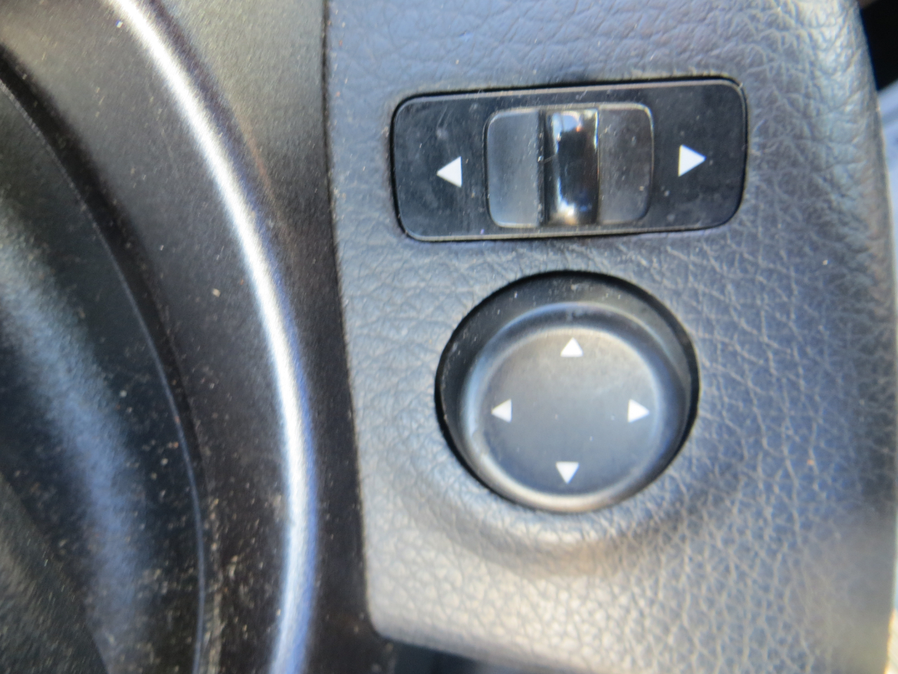 Nissan Rogue Sport S 2020