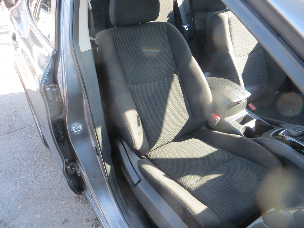 Nissan Rogue Sport S 2020