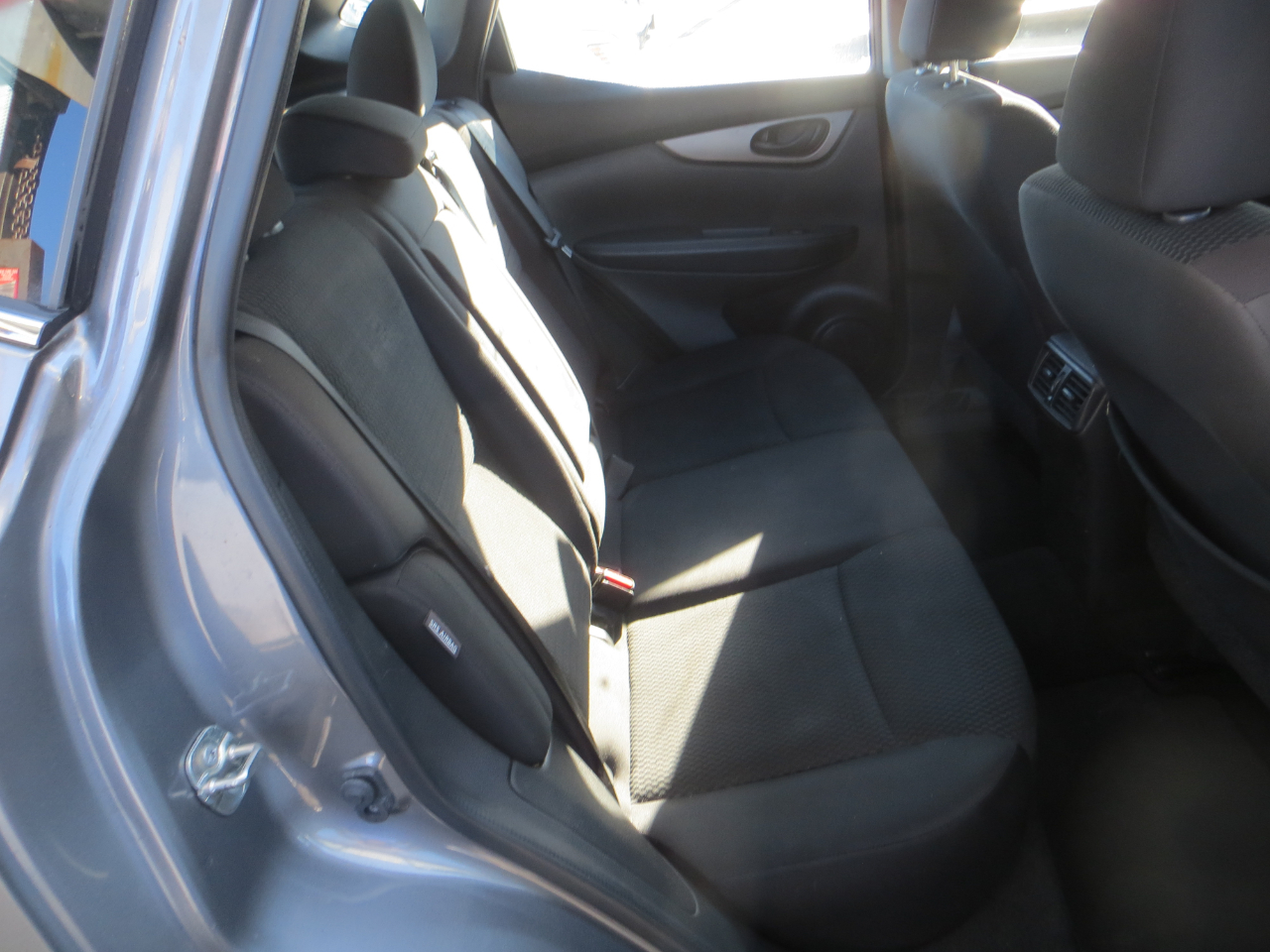 Nissan Rogue Sport S 2020