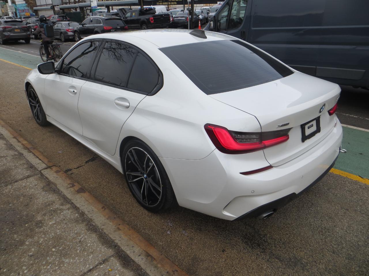 BMW 3-Series 330i xDrive 2021