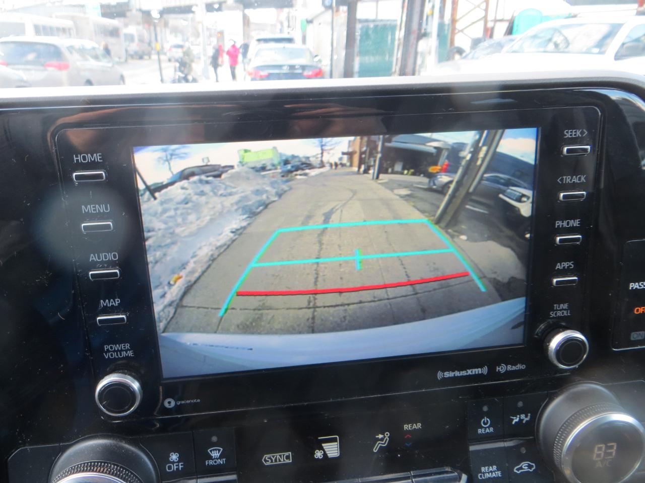 Toyota Highlander Hybrid LE AWD 2020