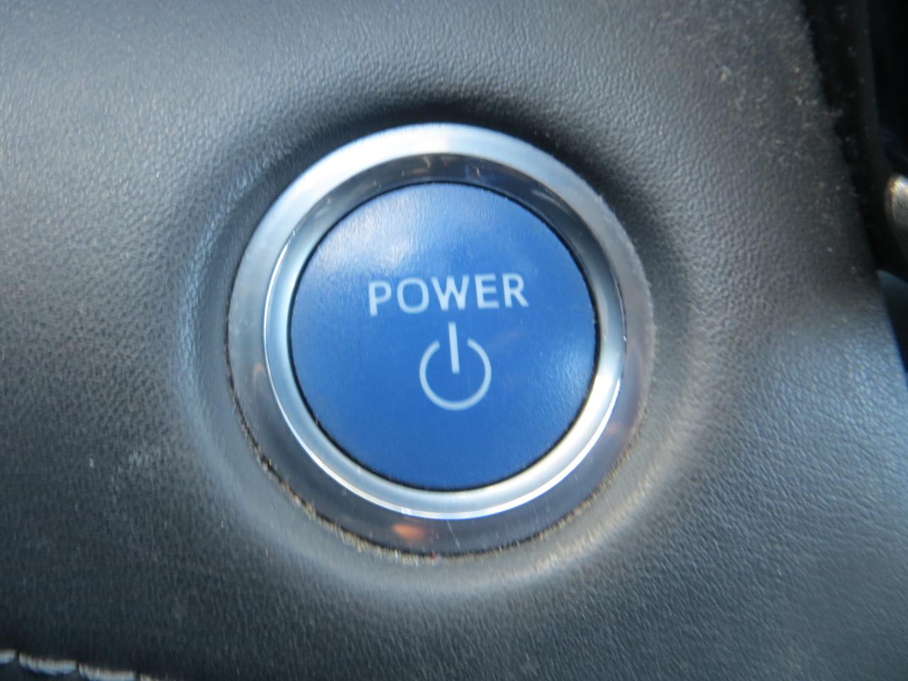 Toyota Highlander Hybrid LE AWD 2020