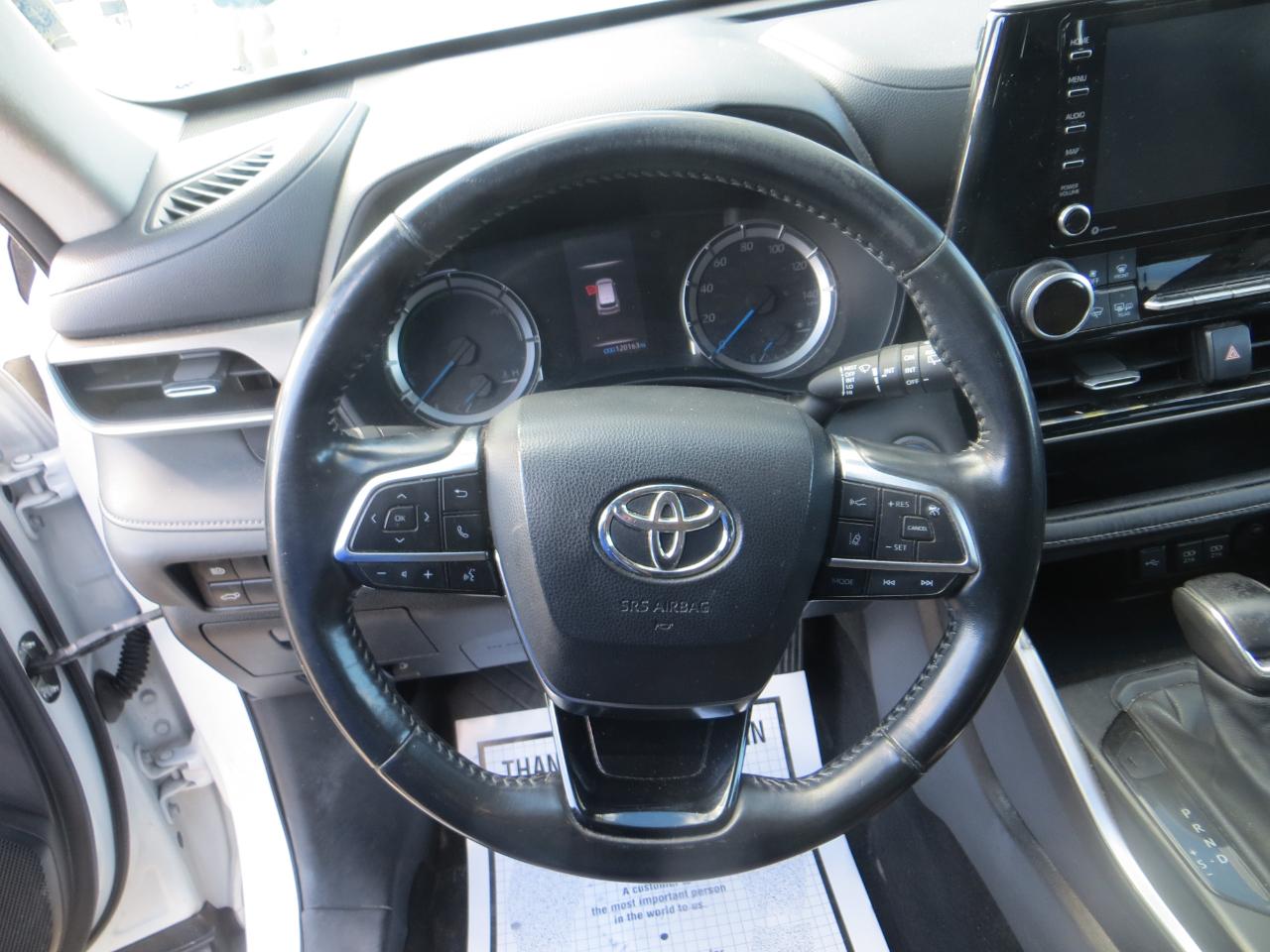 Toyota Highlander Hybrid LE AWD 2020