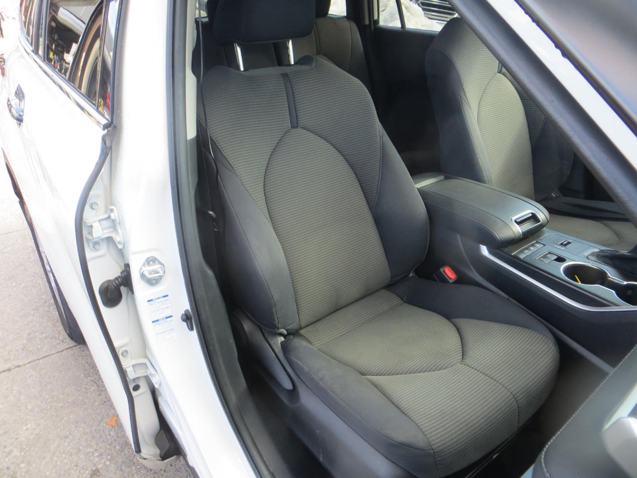 Toyota Highlander Hybrid LE AWD 2020