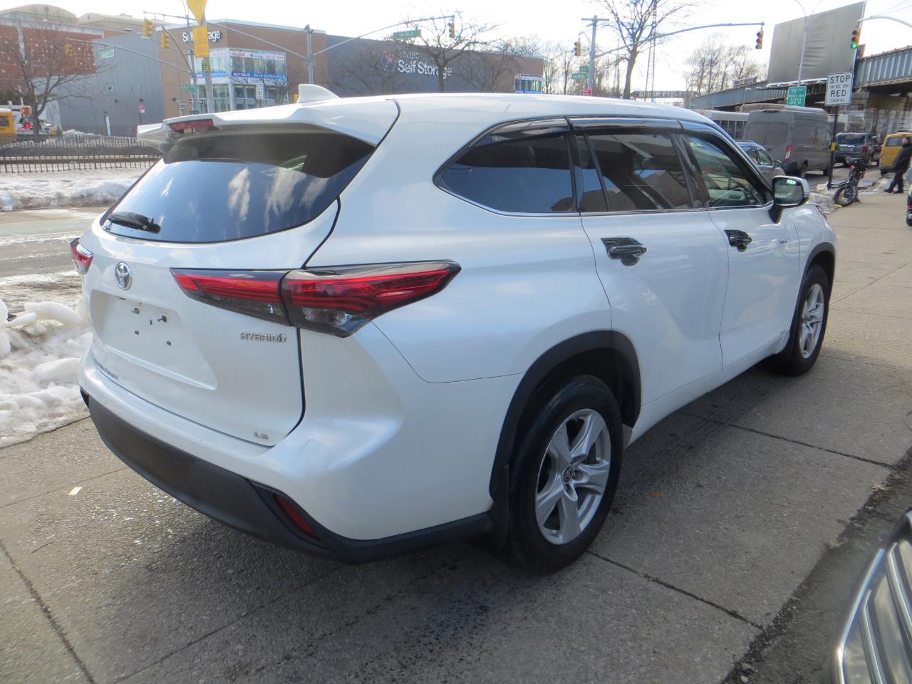 Toyota Highlander Hybrid LE AWD 2020