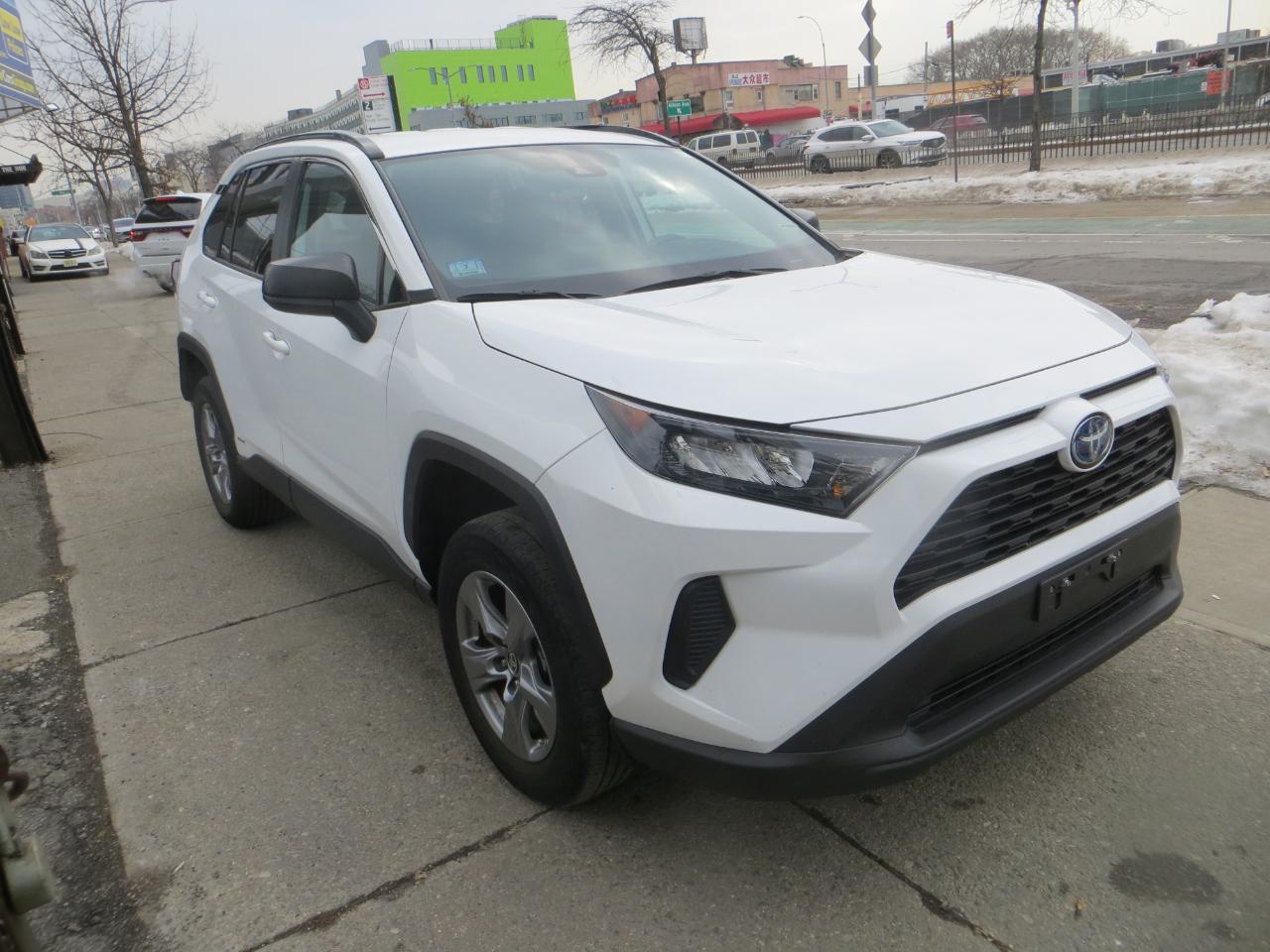 Toyota RAV4 Hybrid LE 2022
