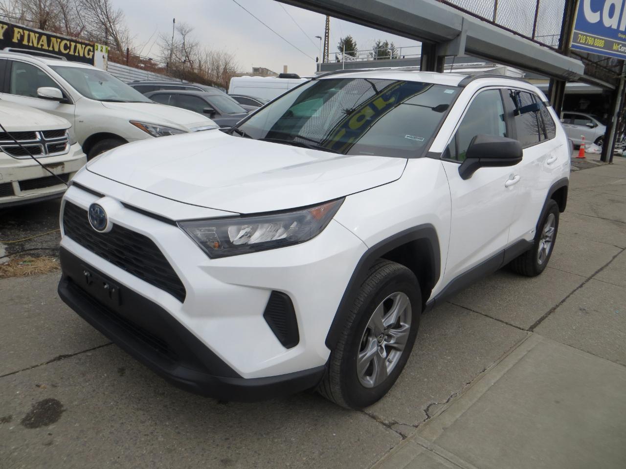 Toyota RAV4 Hybrid LE 2022
