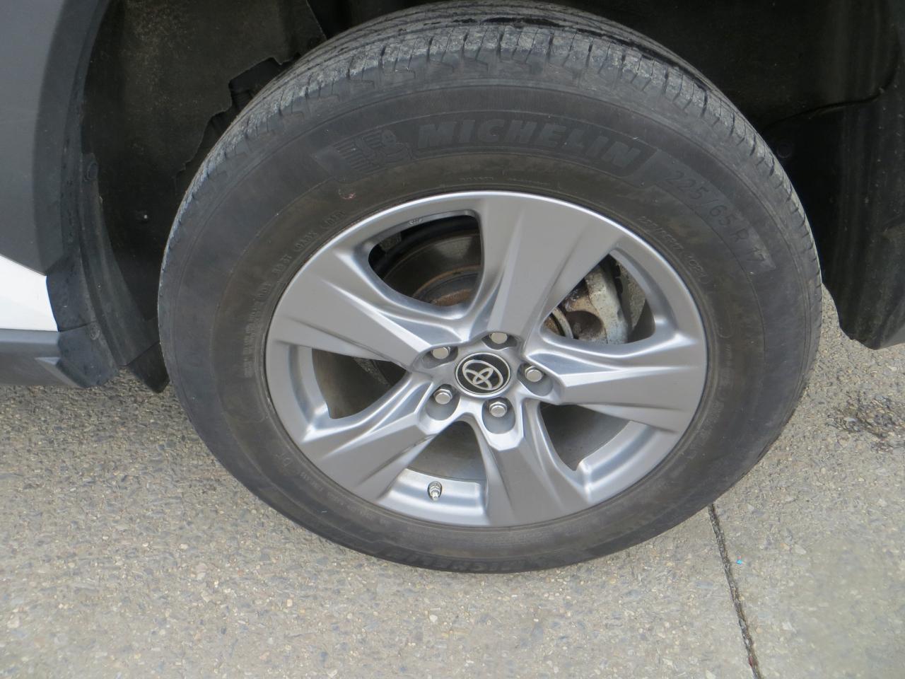 Toyota RAV4 Hybrid LE 2022