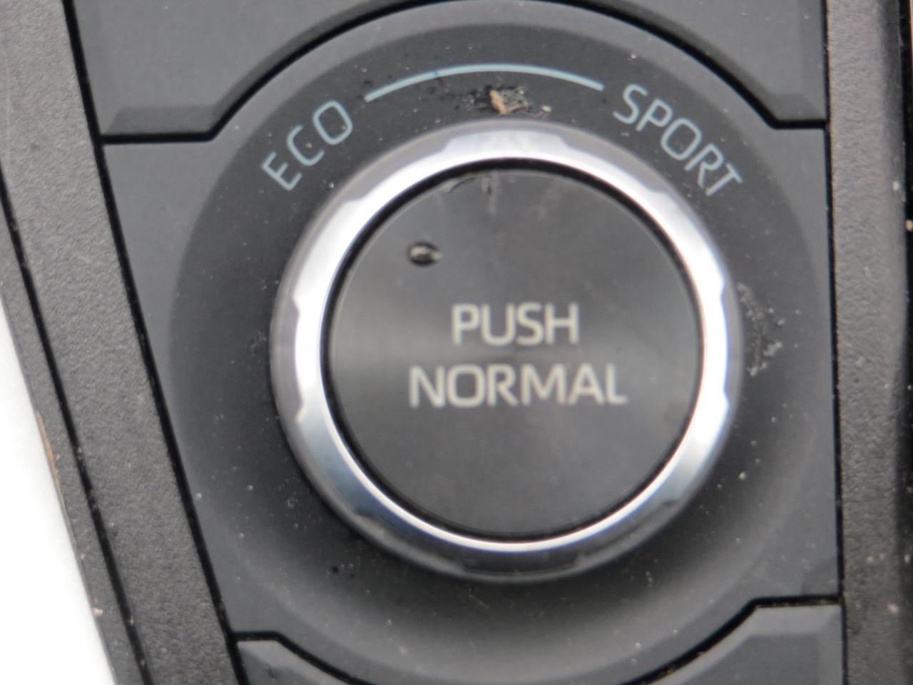 Toyota RAV4 Hybrid LE 2022