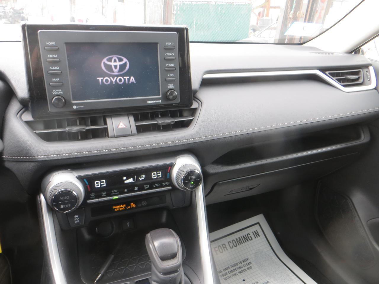 Toyota RAV4 Hybrid LE 2022