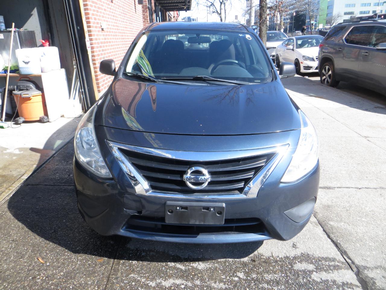Nissan Versa  2015