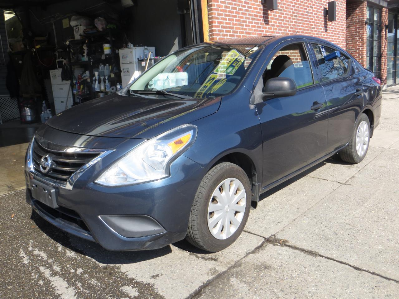 Nissan Versa  2015