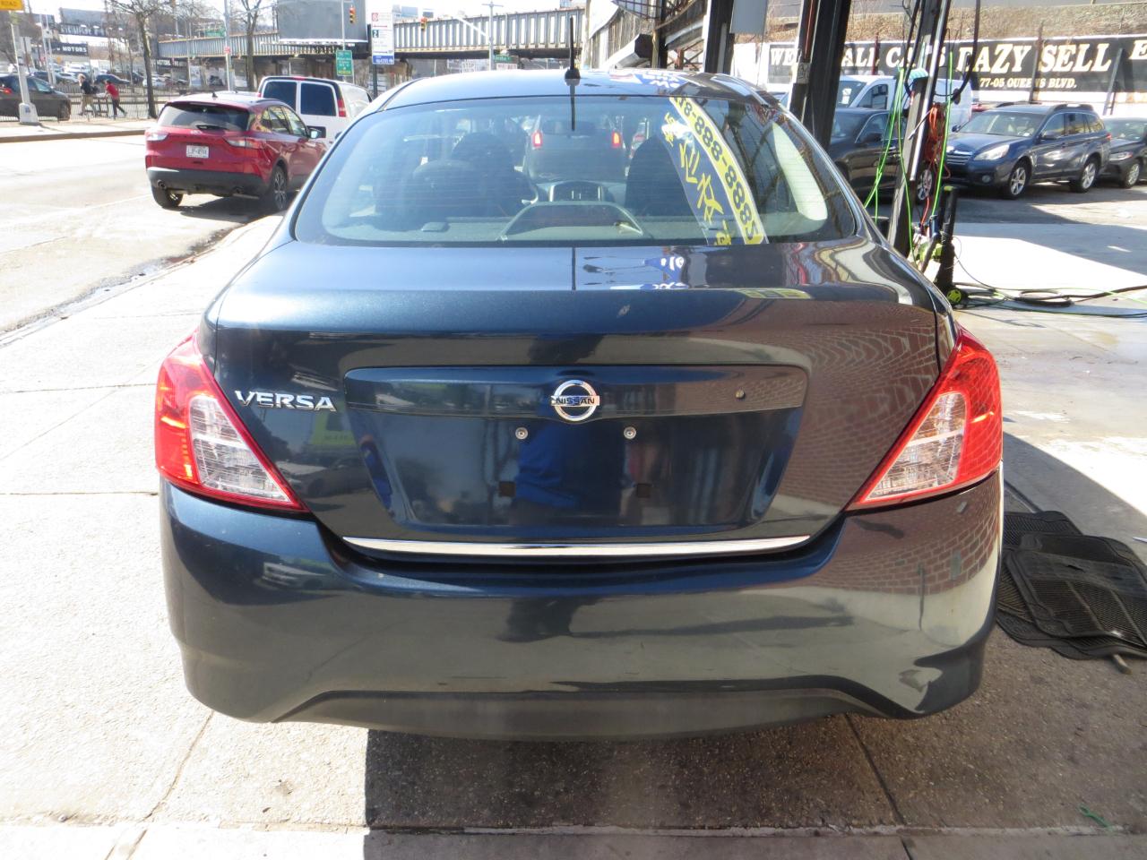 Nissan Versa  2015