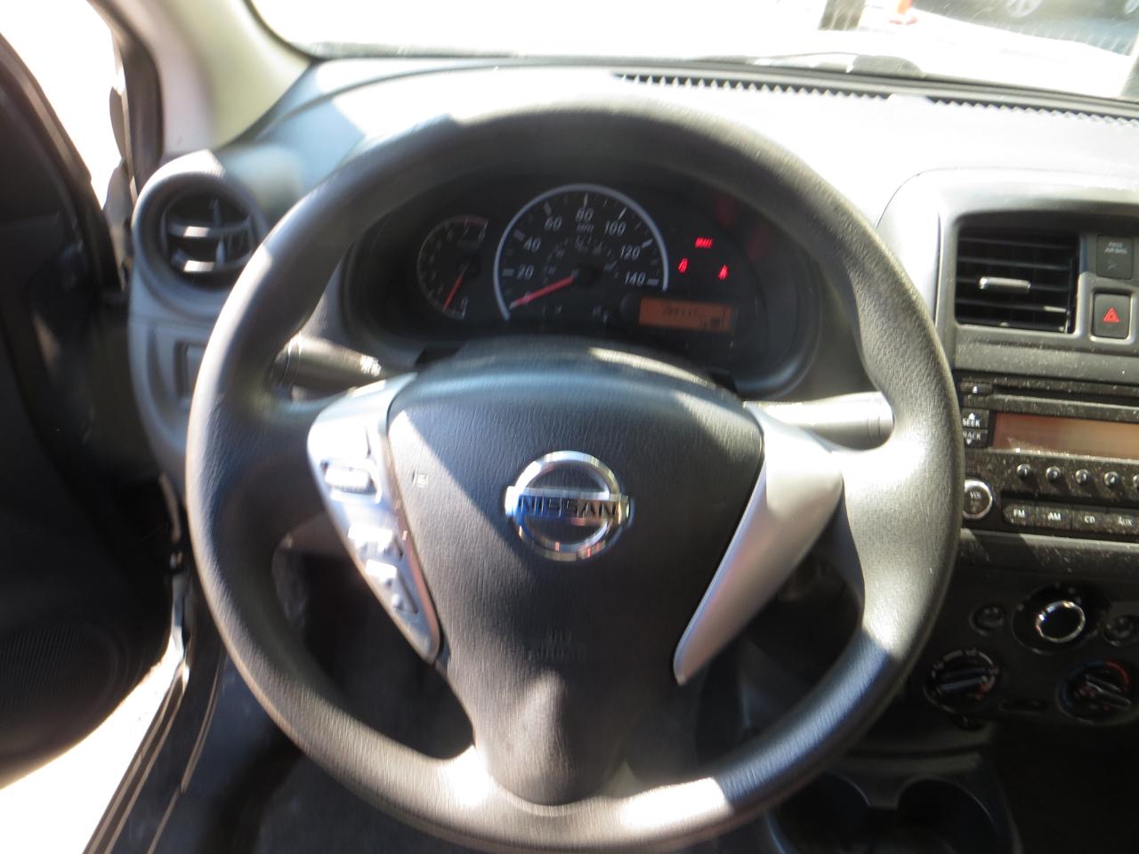 Nissan Versa  2015