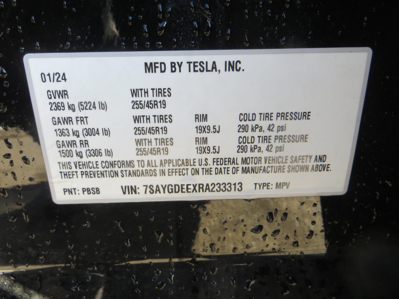 Tesla Model Y Long Range 2024