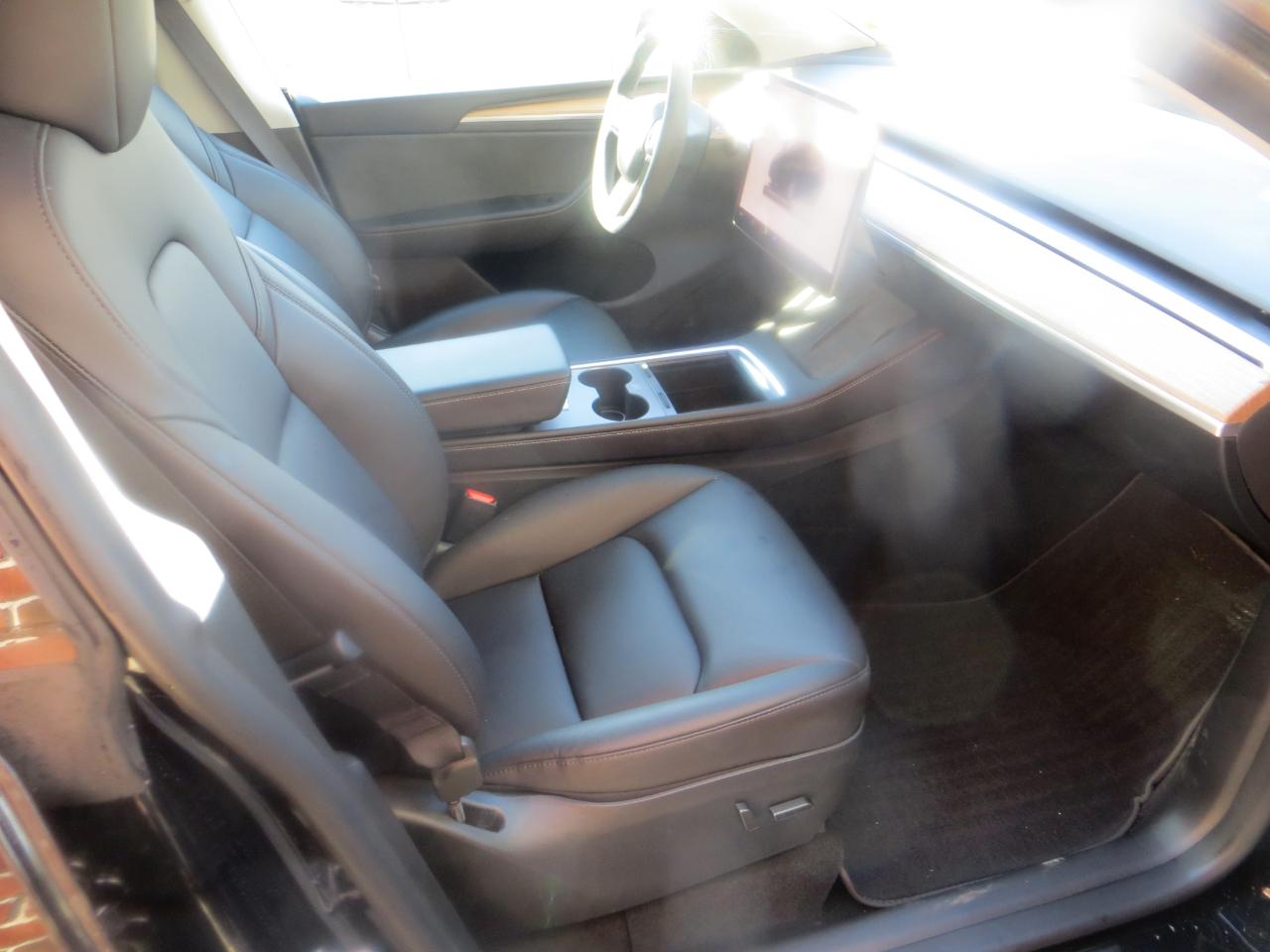 Tesla Model Y Long Range 2024