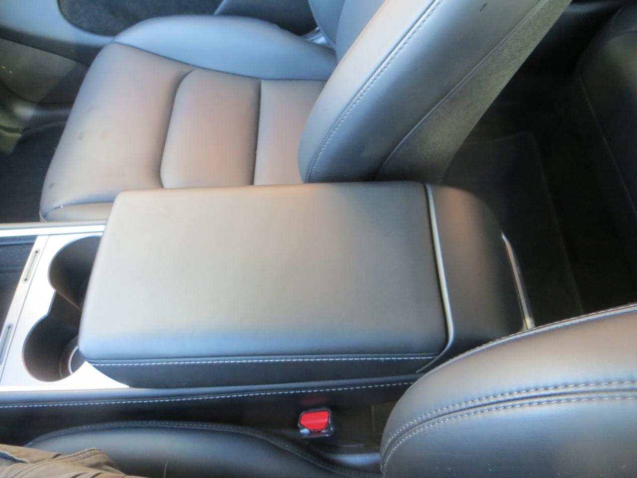 Tesla Model Y Long Range 2024