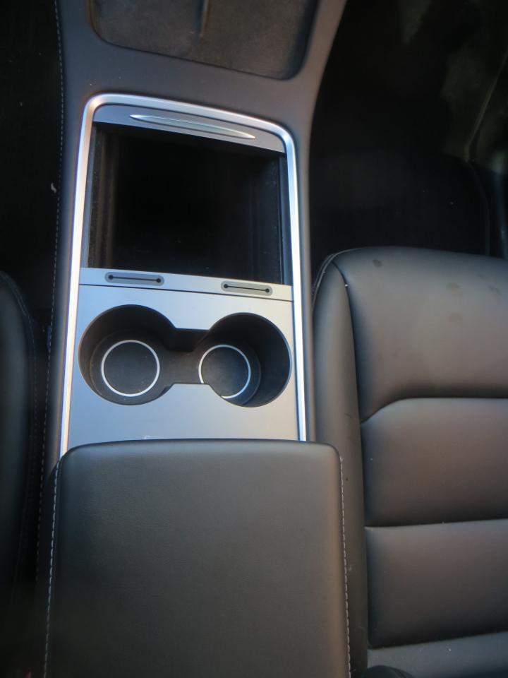 Tesla Model Y Long Range 2024