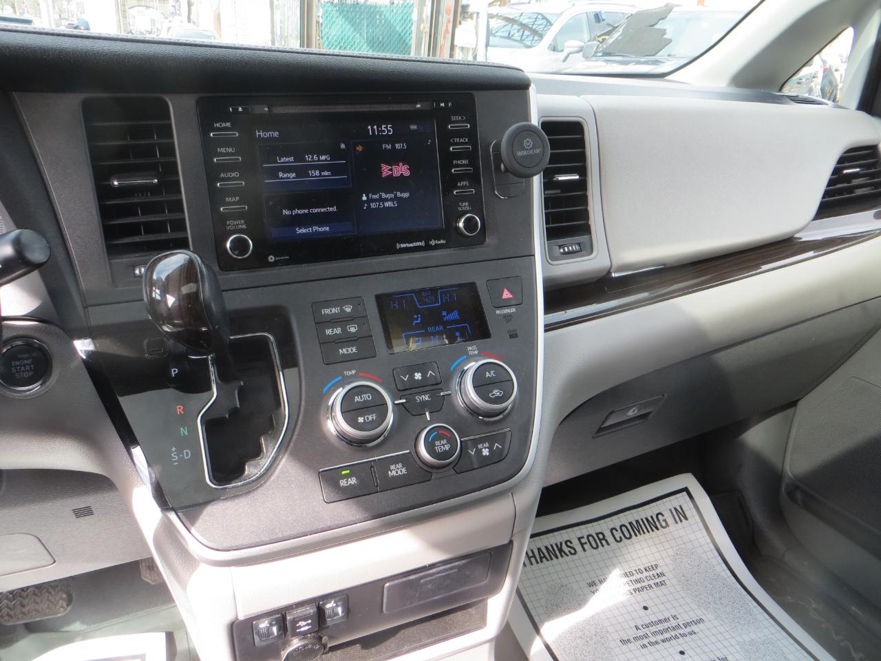 Toyota Sienna XLE 7-Passenger AWD 2020
