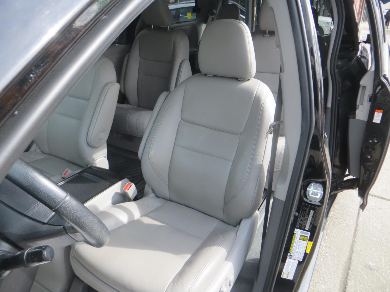 Toyota Sienna XLE 7-Passenger AWD 2020