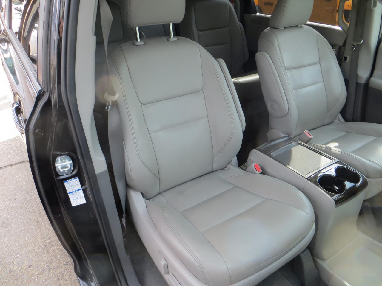 Toyota Sienna XLE 7-Passenger AWD 2020