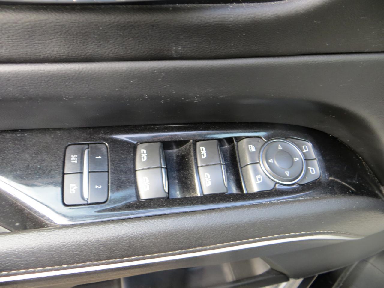 Cadillac Escalade ESV Luxury 4WD 2022