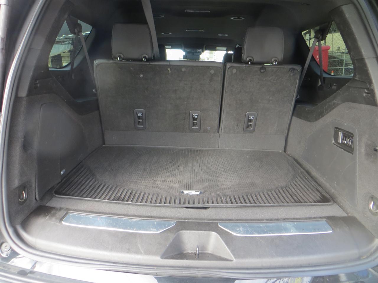 Cadillac Escalade ESV Luxury 4WD 2022