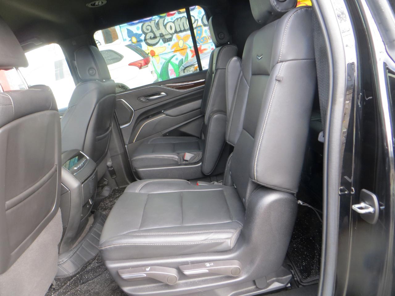 Cadillac Escalade ESV Luxury 4WD 2022