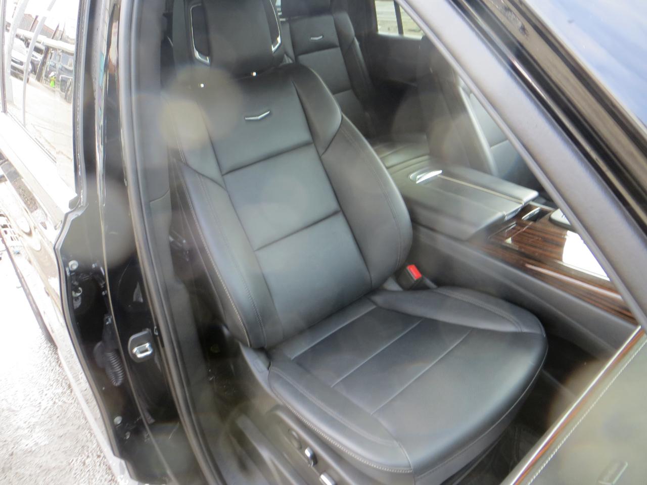 Cadillac Escalade ESV Luxury 4WD 2022