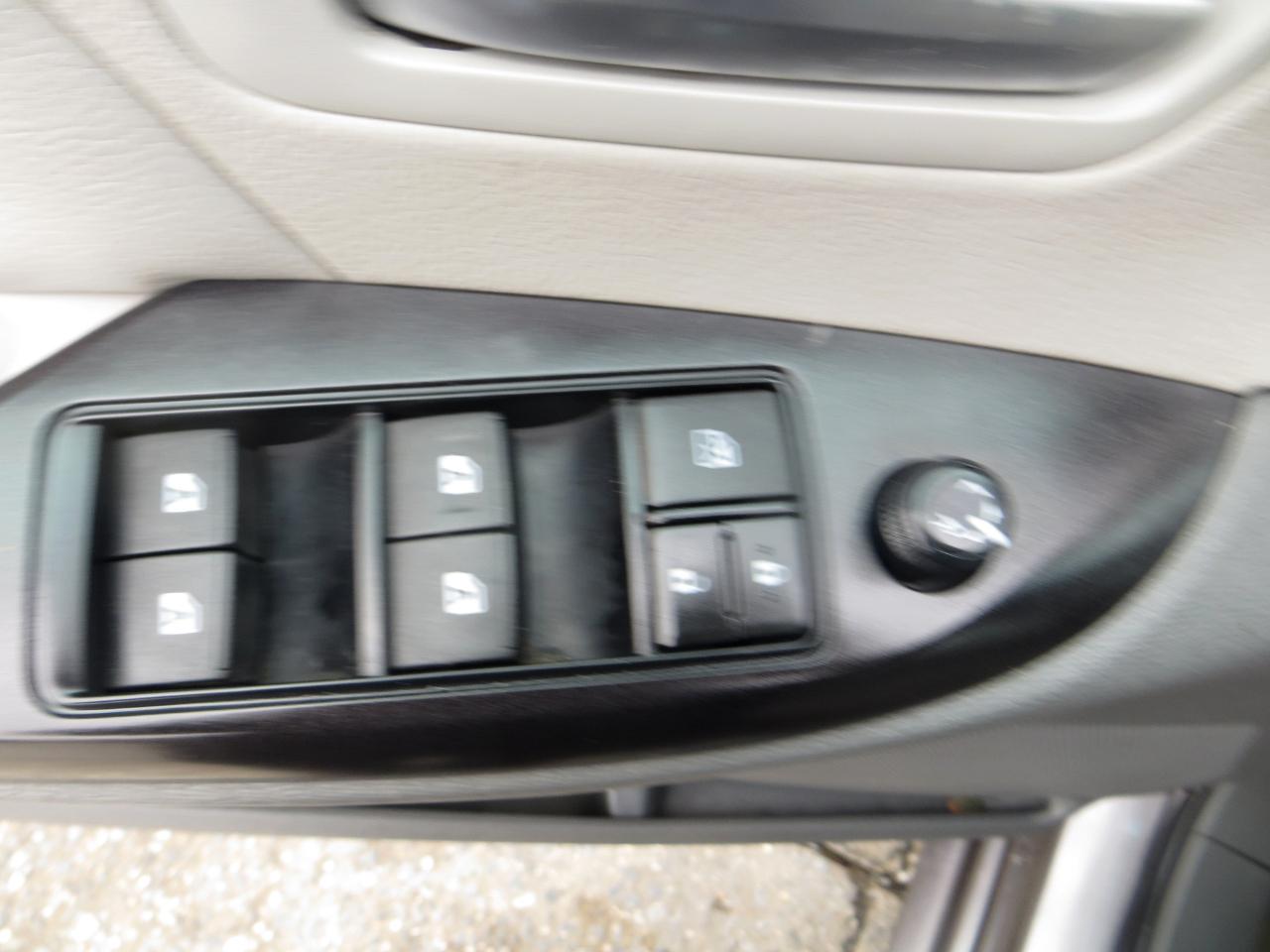 Toyota Sienna LE 2015