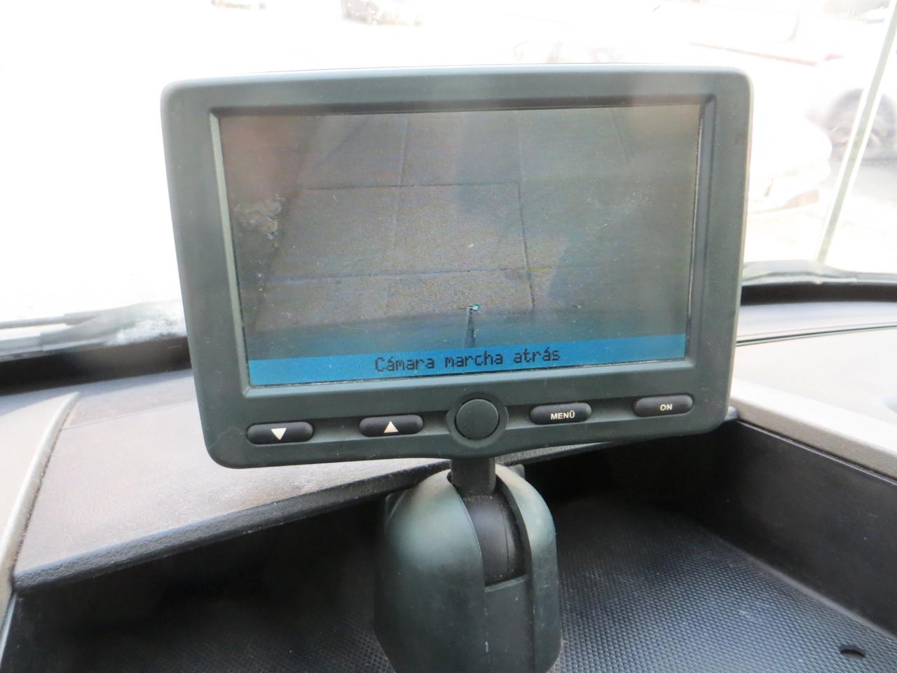 Mercedes-Benz Sprinter 2500 Passenger Van High Roof 170-in. WB 2011