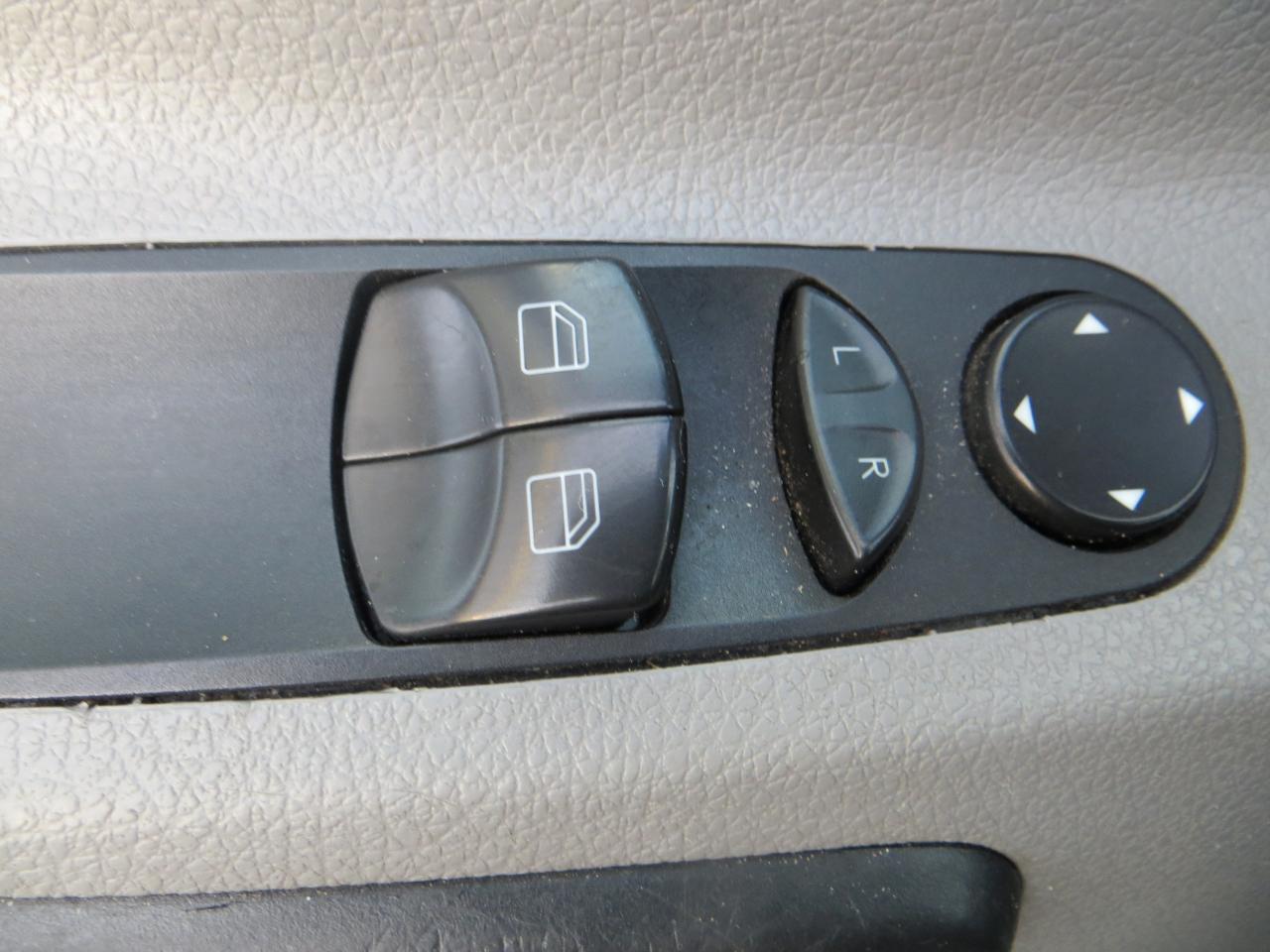 Mercedes-Benz Sprinter 2500 Passenger Van High Roof 170-in. WB 2011