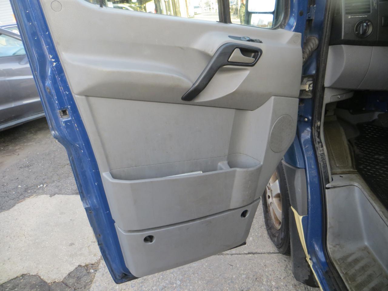 Mercedes-Benz Sprinter 2500 Passenger Van High Roof 170-in. WB 2011