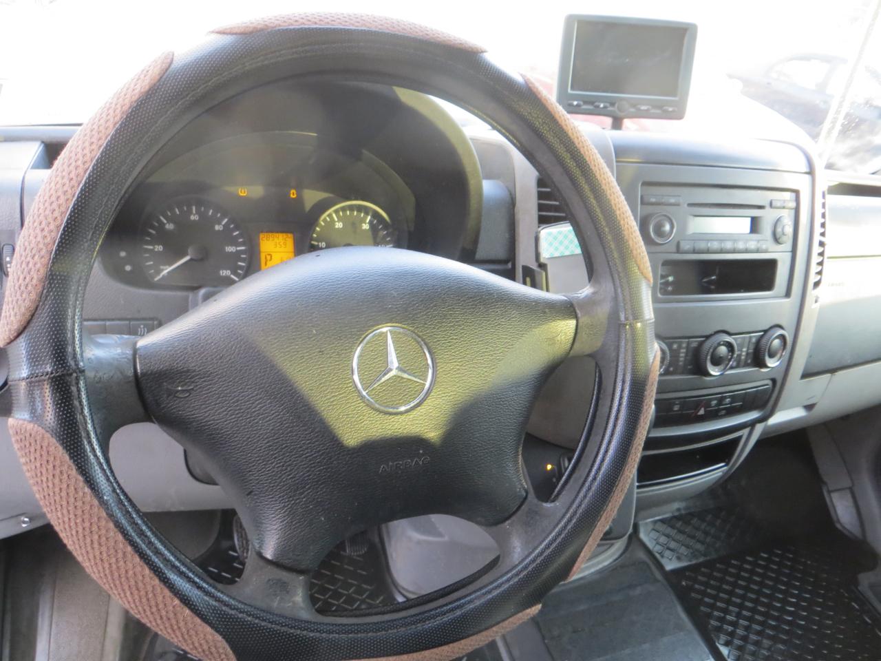 Mercedes-Benz Sprinter 2500 Passenger Van High Roof 170-in. WB 2011