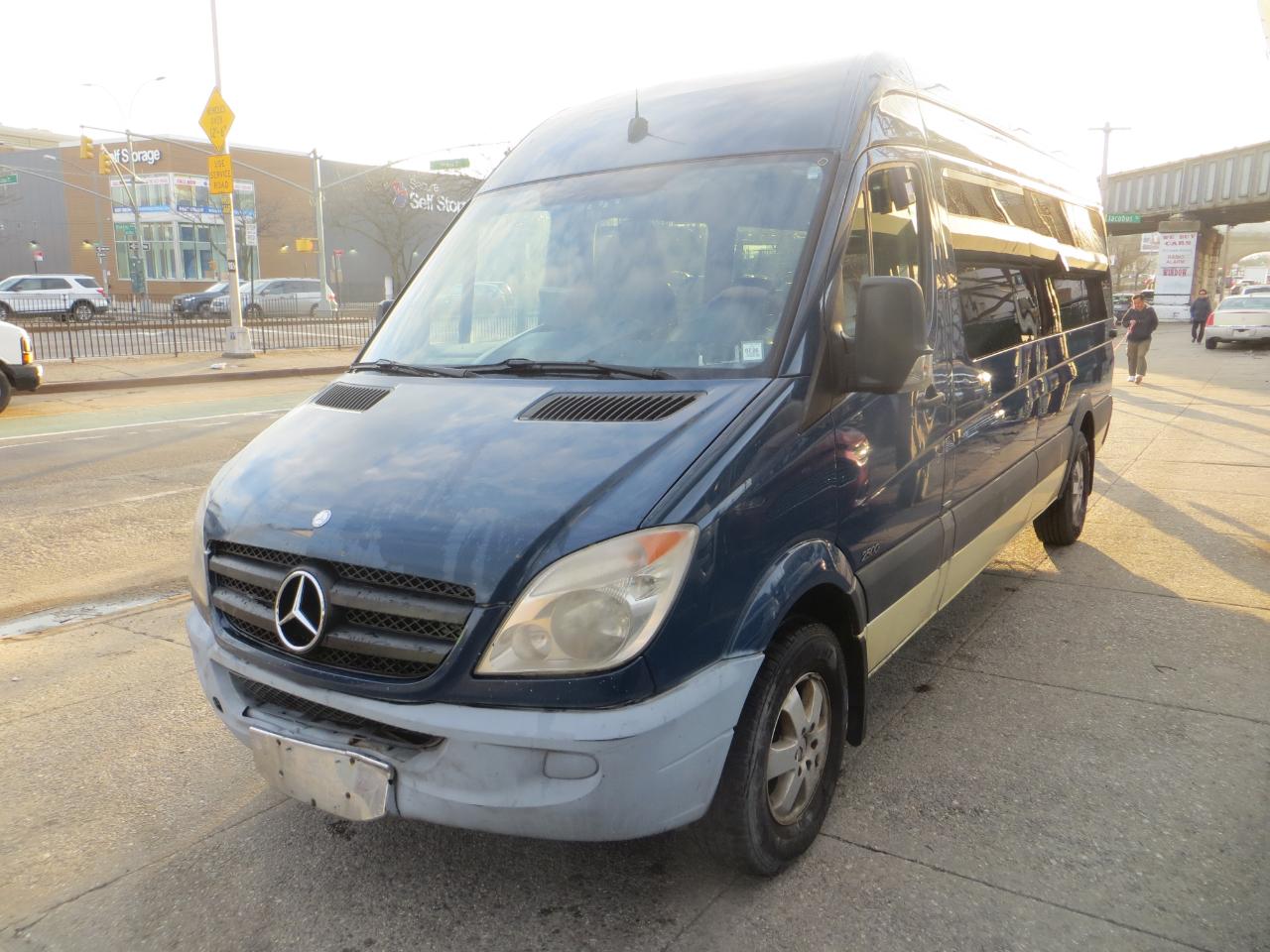 Mercedes-Benz Sprinter 2500 Passenger Van High Roof 170-in. WB 2011