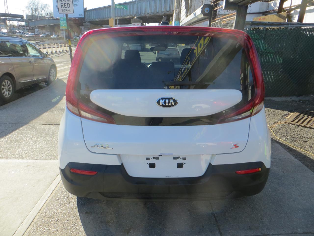 Kia Soul S 2021