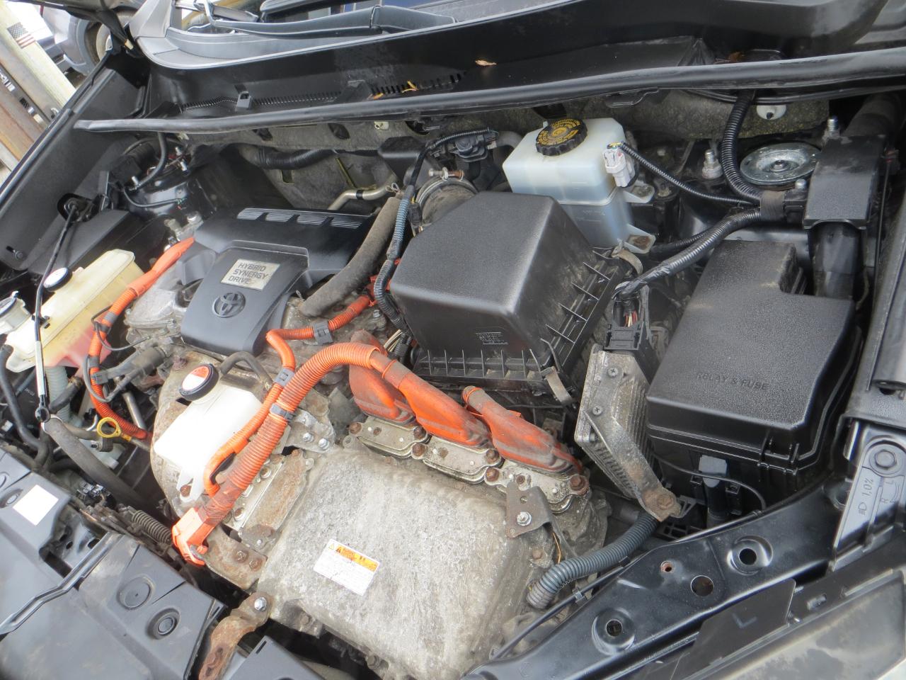 Toyota RAV4 Hybrid XLE 2016