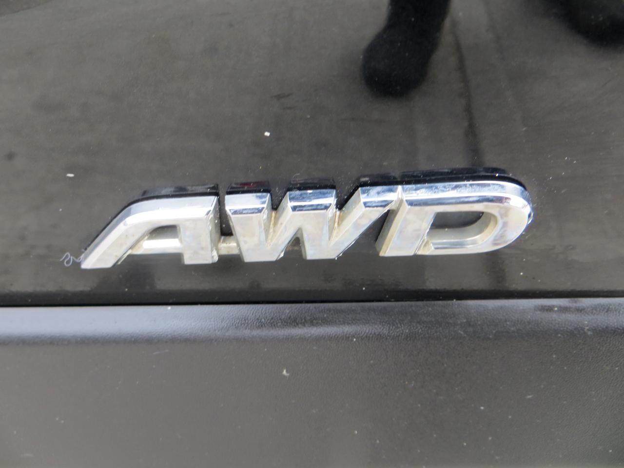 Toyota RAV4 Hybrid XLE 2016